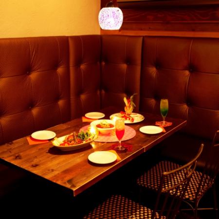 L-shaped sofa & table seat ♪ at adult women's association ♪