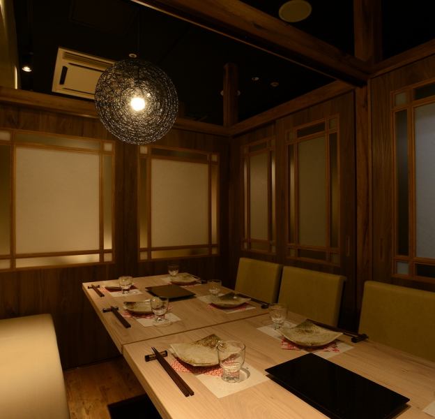 [4 to 8 people] Recommended for various banquets such as joint parties in Umeda, girls-only gatherings, company banquets, alumni associations, etc. A banquet course with all-you-can-eat is available from 4400 yen! For +1100 yen, you can also drink carefully selected Japanese sake, so please enjoy the food and sake!