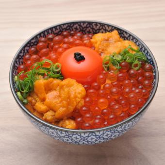 Sea urchin salmon roe rice