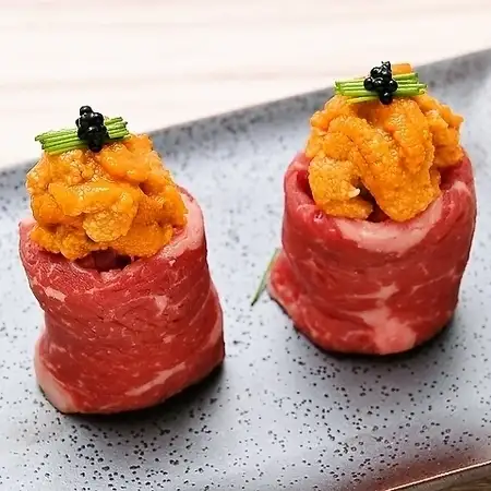 牛リブロースのウニのせ