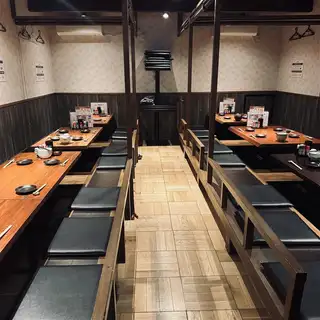 我們乾淨舒適的餐廳提供場地租借服務!最多可容納 34 人,是舉辦宴會、聚會等各種活動的理想場所。