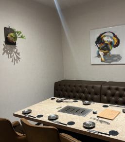 This is a completely private room where you can enjoy a leisurely meal with your loved ones.