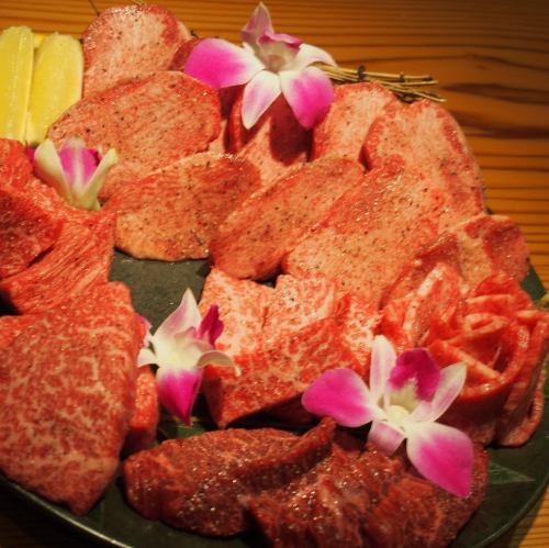 お肉盛り合わせ