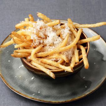 トリュフ風味のフレンチフライ パルミジャーノ