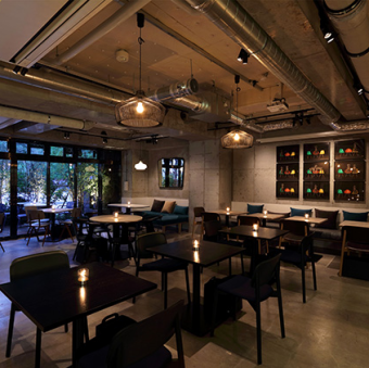 밤은 조금 어둡고 무디한 분위기…◎어른이 모이는 파티에도◎GOOD MORNING CAFE 센다가야는 평상시 사용부터 특별한 날까지 모든 장면에서 이용 가능