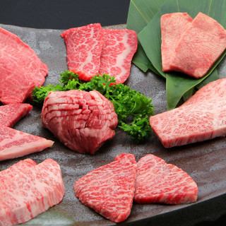 顶级肉 ■高级套餐■13道菜 ⇒ 5,918日元（含税）