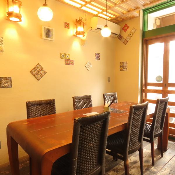 Pay attention to the attention to detail, from the ceiling, lighting, and wall decorations! Although it is a small restaurant, it can be rented out for small groups ◎ It can be rented out for groups of 10 or more, so it is a must-see for organizers!