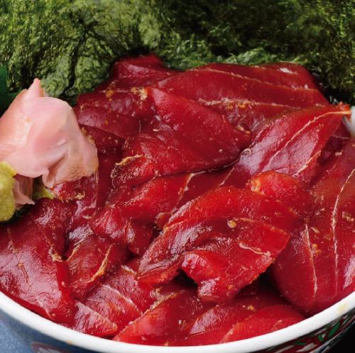 Marinated bluefin tuna rice bowl