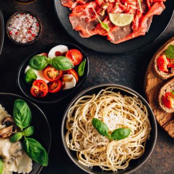 时令菜肴,包括新鲜意面和时令水果