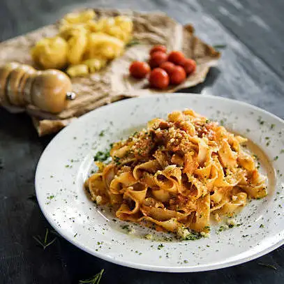 和風出汁×野菜のブロードを使用した「生パスタ」