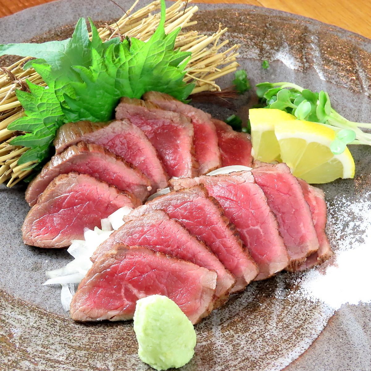 We offer luxurious seasonal fresh fish! Now open on the 1st floor of the Uenoura Yatai Building!