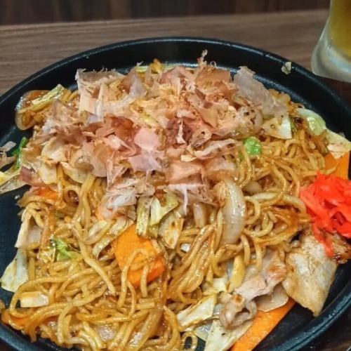 豚入り焼ソバ（ソース・塩）