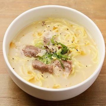Gomtang (beef soup) hot noodles