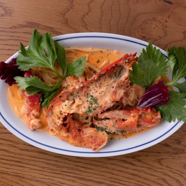 オマール海老のトマトクリームソースのリングイネ