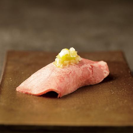 特上牛タン寿司　1貫