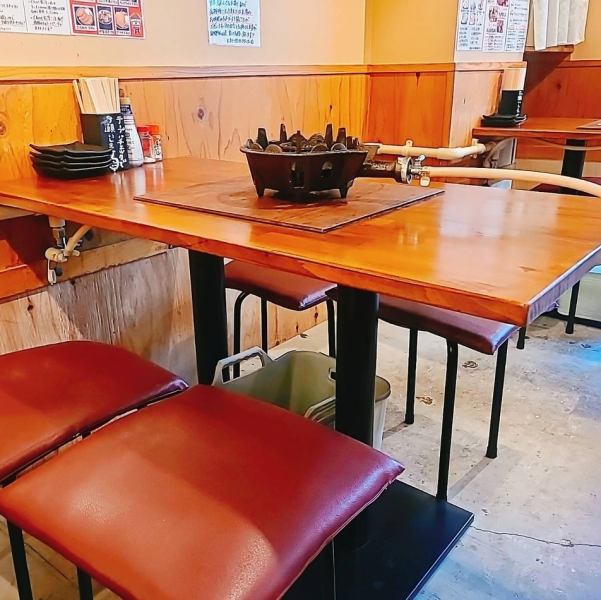 [Seats for 2 people - OK for a drinking party with friends and colleagues] Various table seats for 2 people, 4 people, and 6 people are available! While eating "Taiwan Motsunabe", enjoy meals and conversations together!