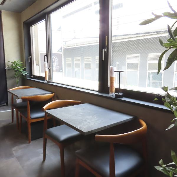 【仕事帰りの集まりにぴったり！】当店では少人数から最大32名まで様々な宴会シーンにご利用いただけます。代々木上原駅徒歩1分とアクセスも抜群なので、歓送迎会や打ち上げ、仕事帰りに同僚との飲み会にもぴったりです♪15名様以上からは貸切にも対応しています。ぜひ、皆様の大切な時間を当店でお過ごしください。
