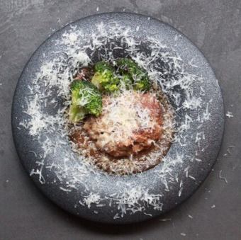 100% Wagyu beef hamburger steak