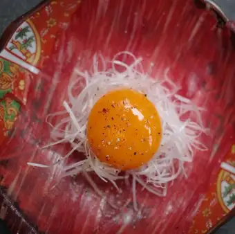 黒毛和牛炙りユッケ