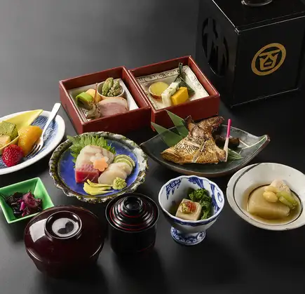 [Lunch] Hyakusokuya Gozen (set meal) 4,400 yen