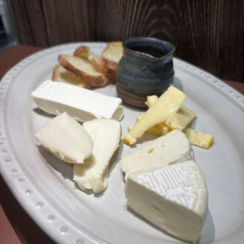 4種のチーズ盛り合わせ