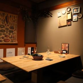 2名様/4名様/8名様など、人数に合わせご利用いただける掘りごたつ個室は、誕生日や記念日のパーティーにもピッタリ！メッセージプレート付きのアニバーサリーコース等もご用意しております。大切な日のお祝いに、ぜひご利用下さいませ。デザートをお出しする際に、お好きな音楽を流すことも可能です♪事前にご相談下さい♪