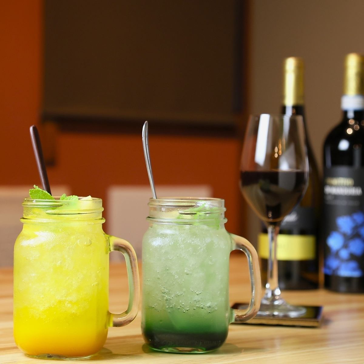 Over 200 cocktails! 2-hour all-you-can-drink set with 3 dishes for 2,800 yen
