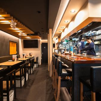 広々とした店内を貸し切って、特別な宴会やパーティーが可能。大人数でもゆったり楽しめます。