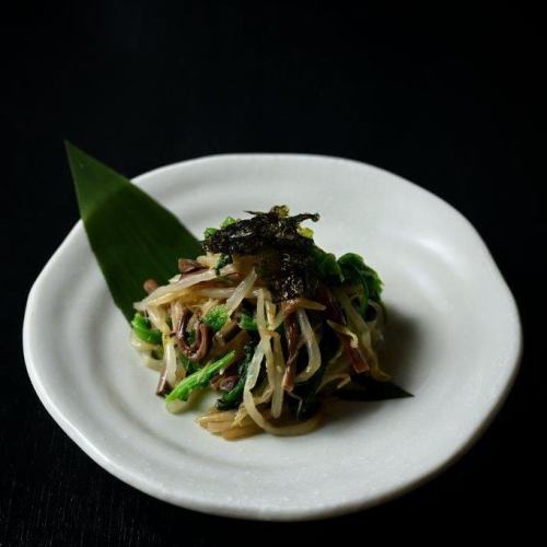 海鮮や新鮮野菜など、多彩な味を皆さまでどうぞ♪