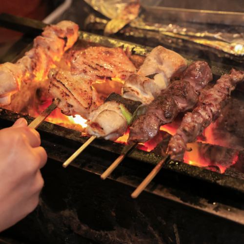 炭火で焼き上げた焼鳥