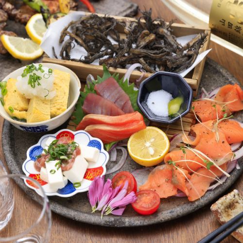 【どれでも350円！】さけのつまみにピッタリ★小皿盛り合わせ3皿で1100円/5皿で1650円（税込）