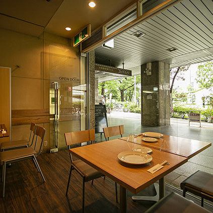 開放的な空間でほっとリフレッシュ