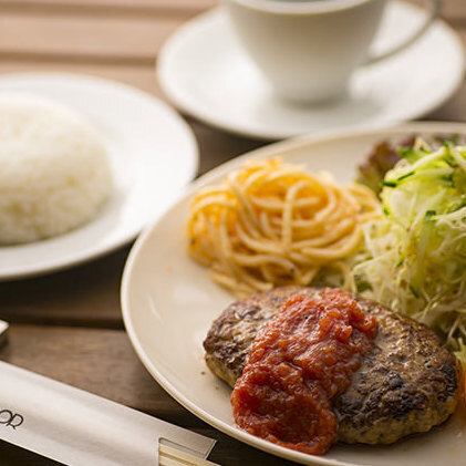ハンバーグランチ(コーヒー or ウーロン茶付)