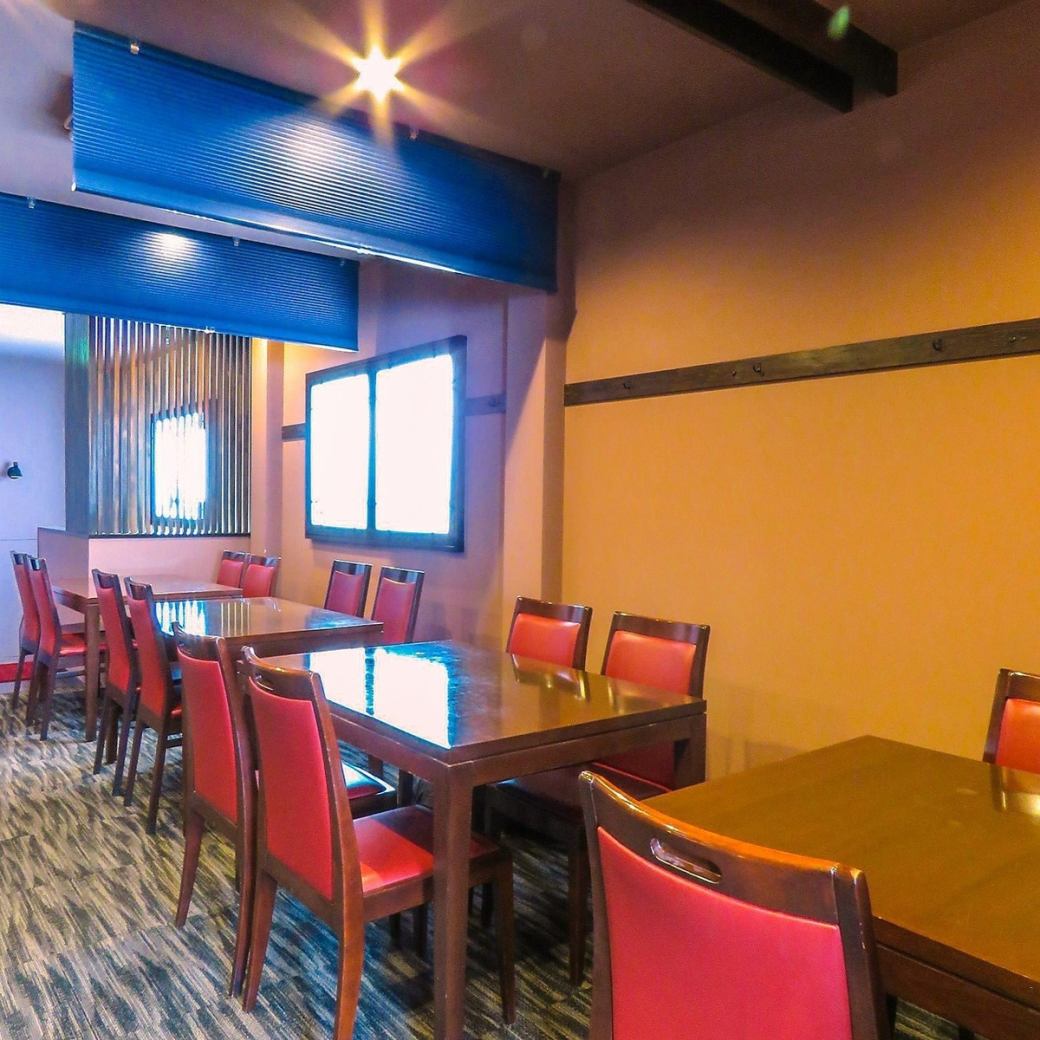 Depending on the price, the second floor can be reserved for 20 people or more, and the third floor can be reserved for 10 people or more. Please contact us for details!