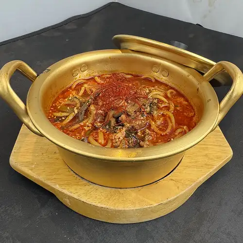 【温】黒毛和牛ユッケジャンラーメン