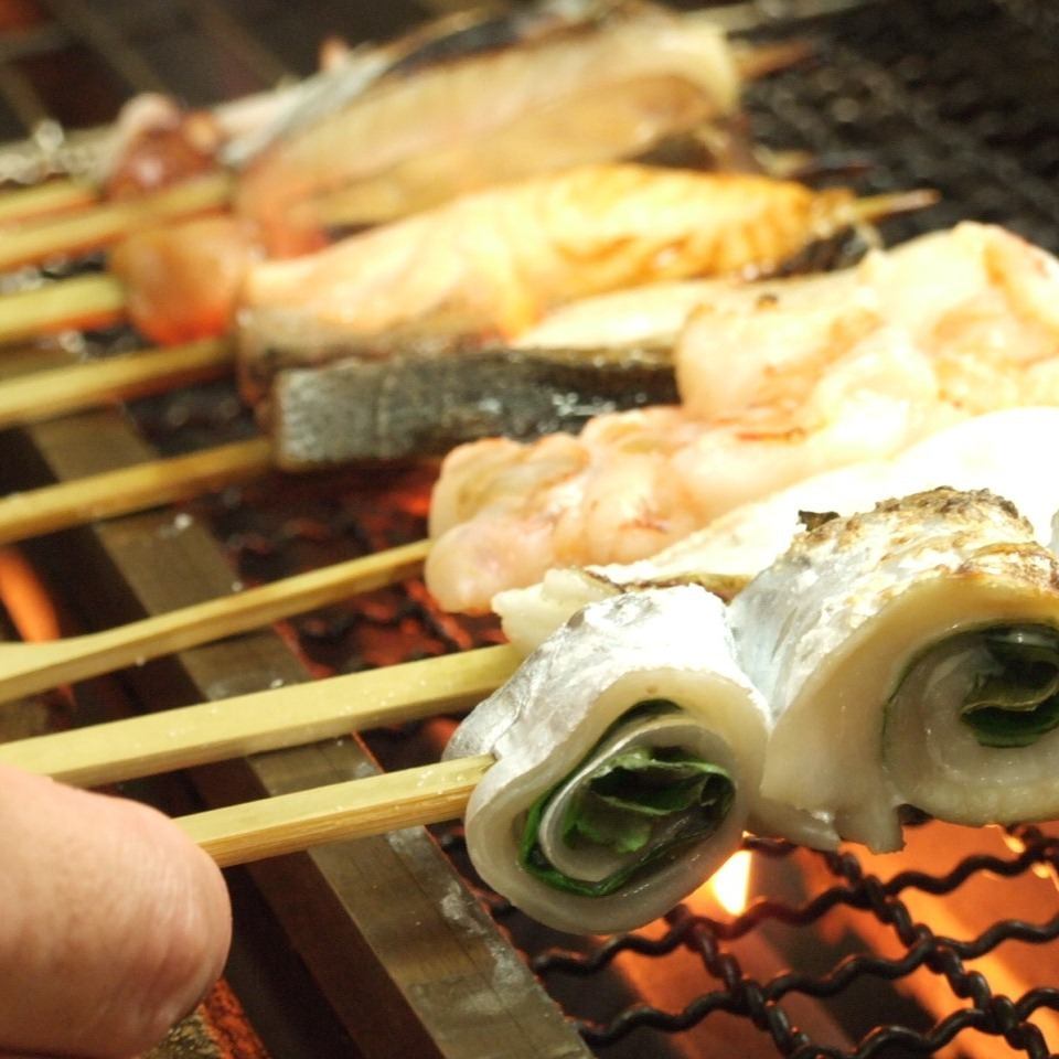 The abundant seafood caught in the Setouchi region is grilled with great care...!