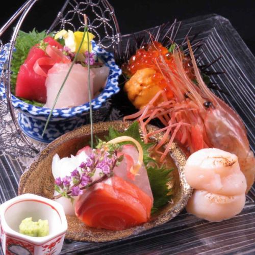 Assorted sashimi for 2-3 servings