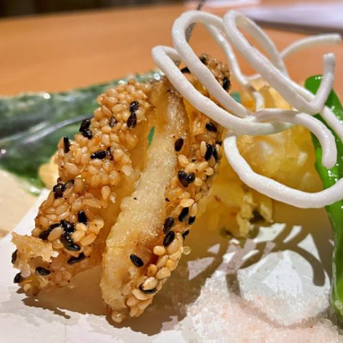 メ鯒の利休揚げと鶏のつくねしそ揚げ盛り合わせ
