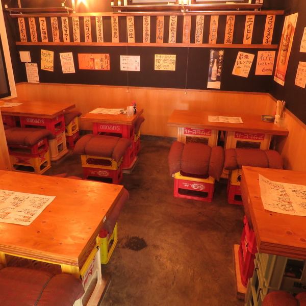 【1階】落ち着いた雰囲気の酒場！2名～可能なテーブル席でゆったりお楽しみも◎