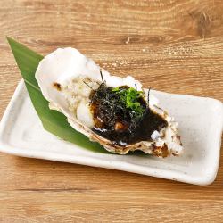 Sauteed oysters with creamy seaweed sauce