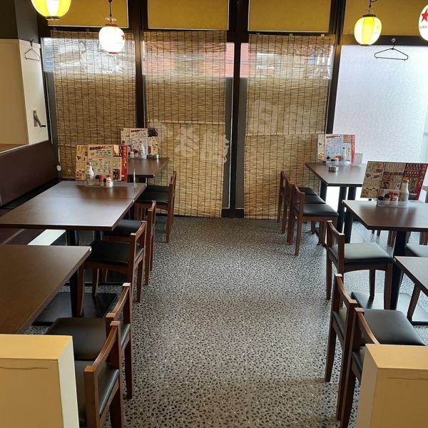 [Table seats] The atmosphere of the restaurant is based on wood. We can accommodate a small number of people, as well as rent out the entire floor, depending on the situation.[Motoyawata all-you-can-drink private room banquet grilled chicken meat]