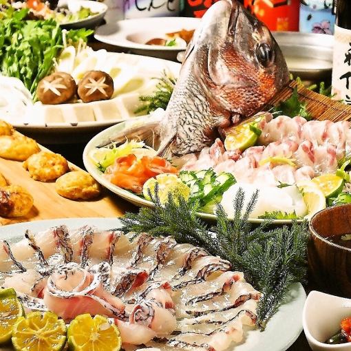 【超豪华鲷鱼涮涮锅套餐】4种船形拼盘、炸鸡、鲷鱼涮涮锅等。4000日元（含税）