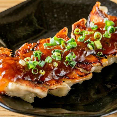 6 miso sauce gyoza