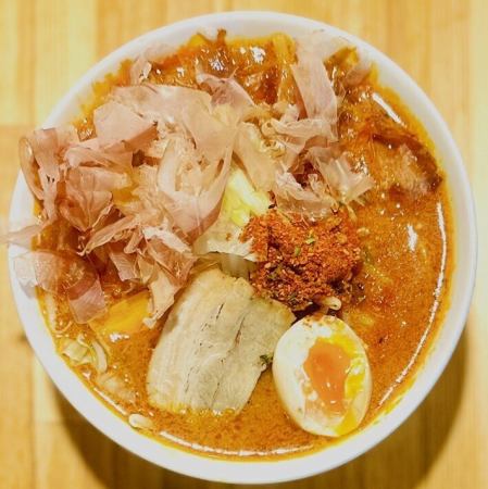 豚骨鬼節辛味噌らーめん