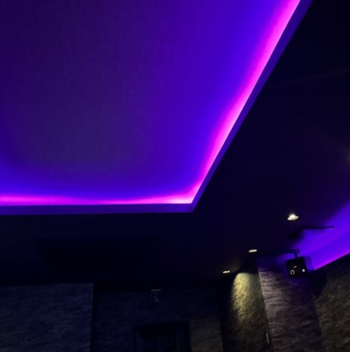 ネオンの落ち着いた雰囲気