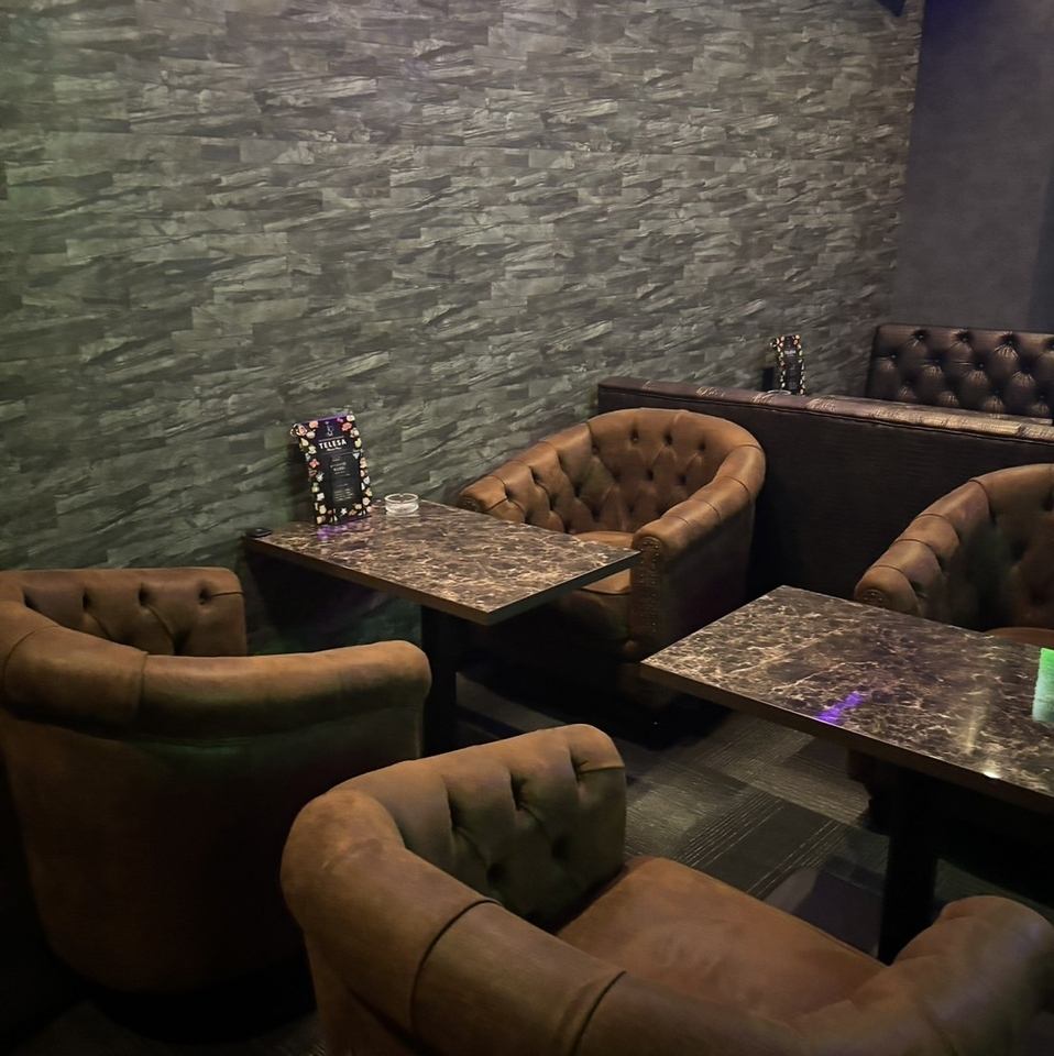 ビルの6階にOPEN！！