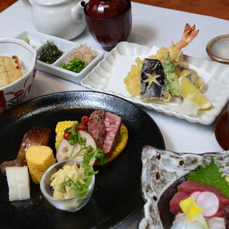 [Lunch only] Seasonal Nagoya Set Meal