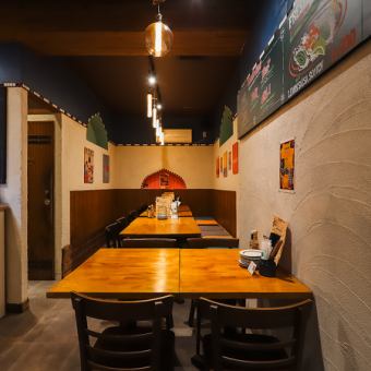 【テーブル席：2名様×7卓】