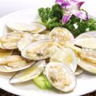 Stir-fried white shellfish with green onion and ginger