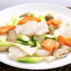 Stir-fried scallops and asparagus / Stir-fried scallops and snap peas